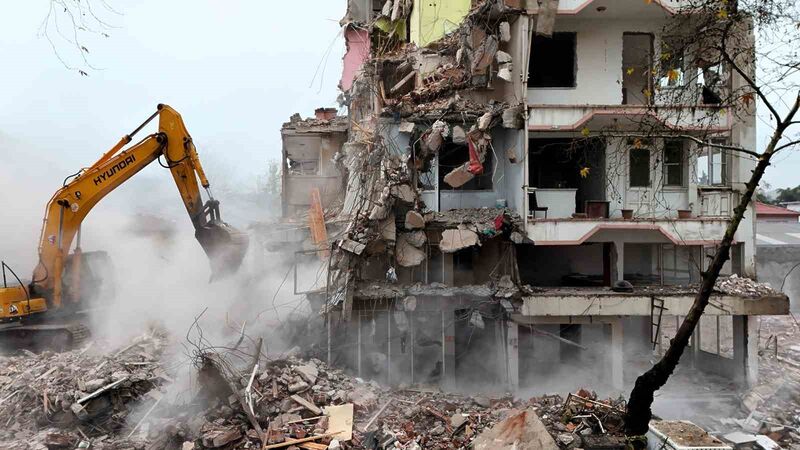 10 Ağustos ve 27 Ekim’de meydana gelen depremlerle büyük hasar