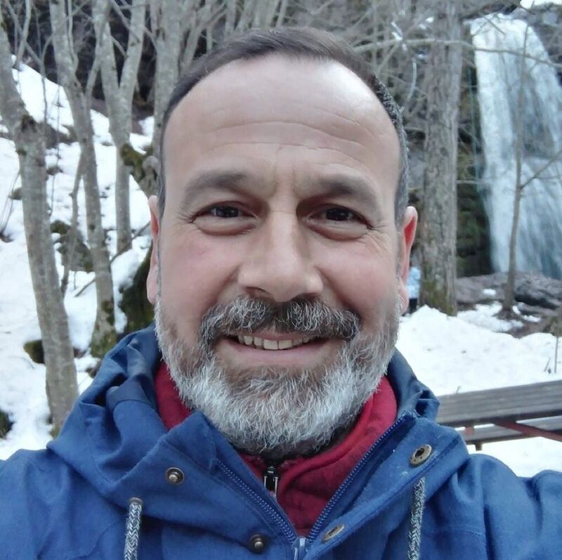 Balıkesir’in Erdek ilçesinde zıpkınla balık avlamak için denize giren emekli