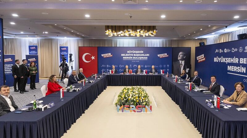Cumhuriyet Halk Partili (CHP) Büyükşehir Belediye Başkanları, yerel yönetim stratejilerini