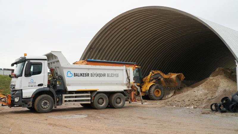 Balıkesir Büyükşehir Belediyesi, kış şartlarıyla mücadele kapsamında hazırlıklarını tamamladı. Şehir
