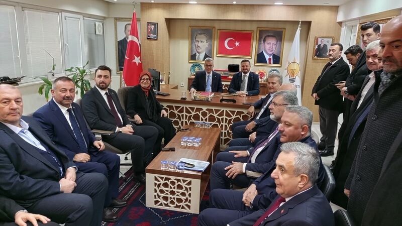 Sağlık Bakanı Kemal Memişoğlu, Balıkesir temasları çerçevesinde AK Parti Balıkesir