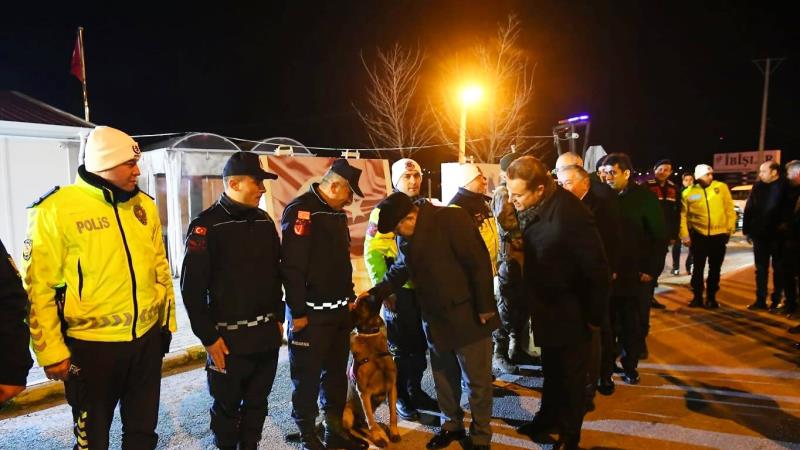 Balıkesir Valisi İsmail Ustaoğlu, Büyükşehir Belediye Başkanı Ahmet Akın ve