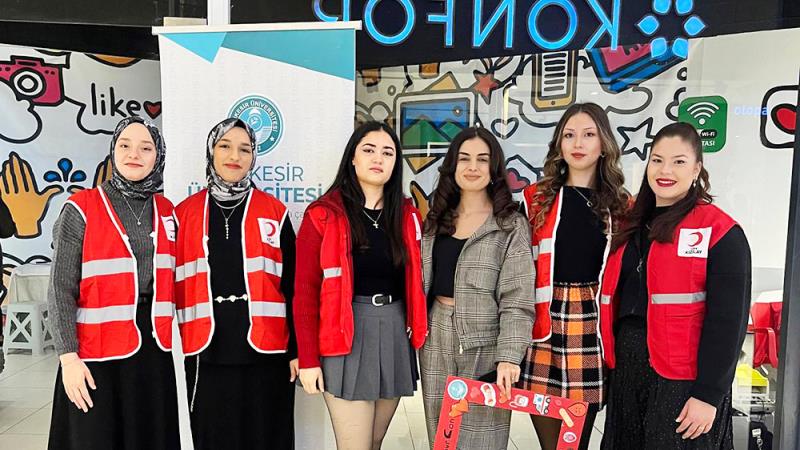 Balıkesir Üniversitesi (BAÜN) İvrindi Sağlık Hizmetleri Meslek Yüksekokulu öğrencileri, Aralık