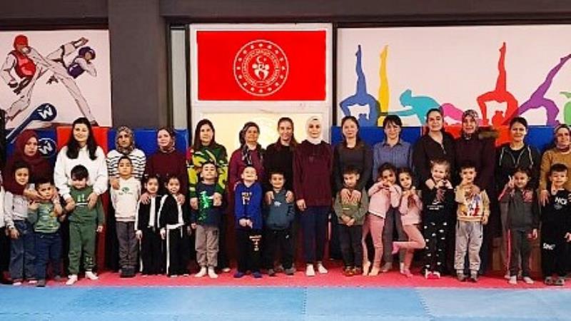 Balıkesir Gençlik ve Spor İl Müdürlüğü tarafından “Ailemle Yolculuk Projesi”