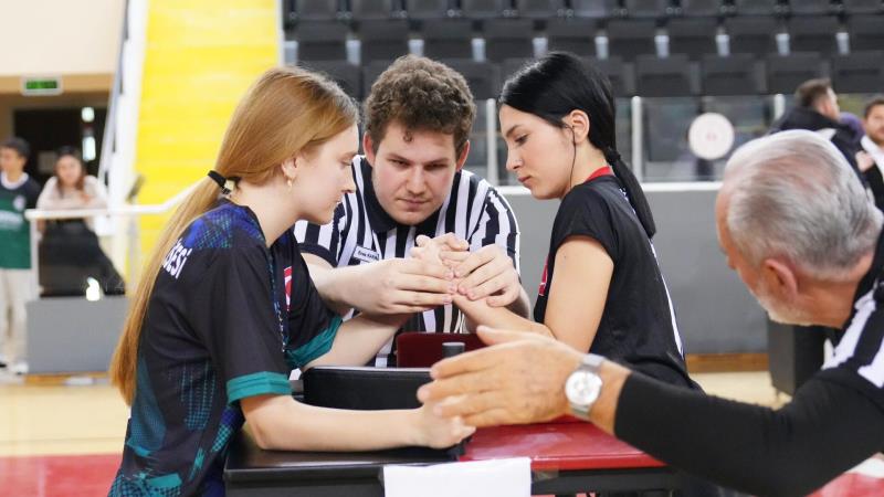 Balıkesir Gençlik ve Spor İl Müdürlüğü’nün himayesinde düzenlenen Okul Sporları
