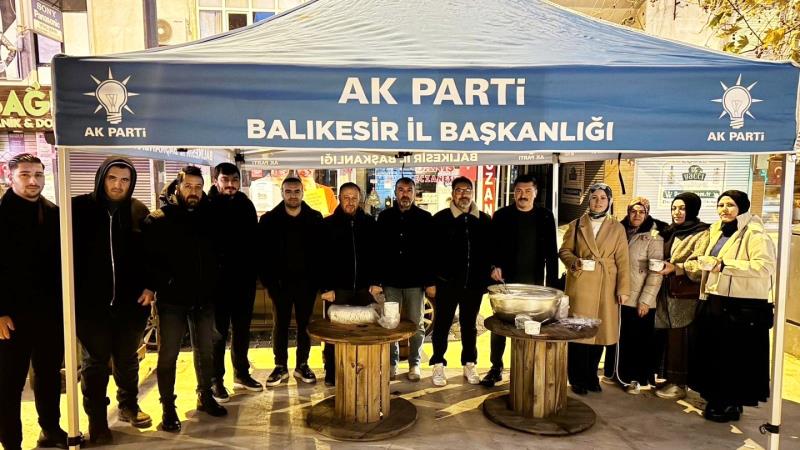 AK Parti Edremit İlçe Başkanı Rıfat Ertaş ve beraberindeki teşkilat