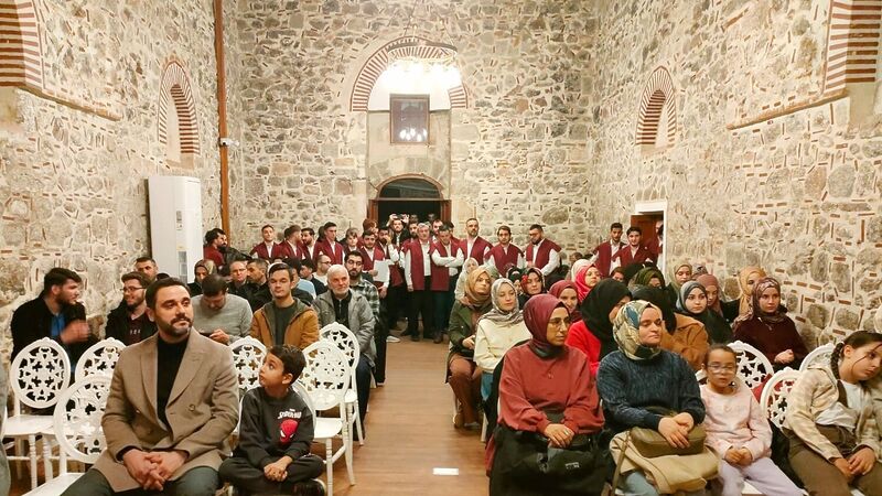 Balıkesir Üniversitesi (BAÜN) İlahiyat Fakültesi Türk Tasavvuf Musikisi Öğrenci Korosu,