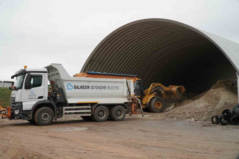 Balıkesir Büyükşehir Belediyesi, kış şartlarıyla mücadele kapsamında hazırlıklarını tamamladı. Şehir