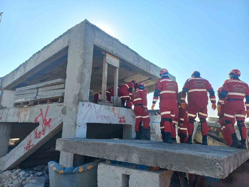 Balıkesir Büyükşehir Belediyesi İtfaiye Dairesi Başkanlığı bünyesinde görev yapan 150