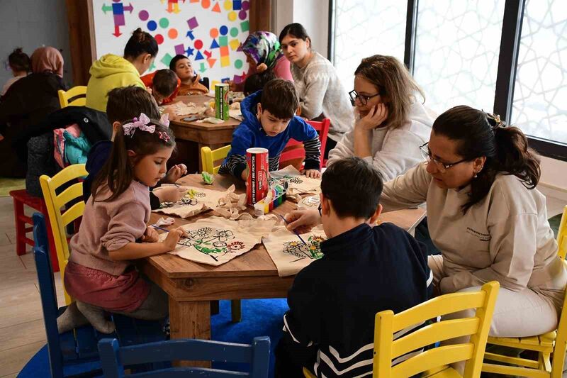 Balıkesir Büyükşehir Belediye Başkanı Ahmet Akın, yarıyıl tatilinde çocukların gönüllerince