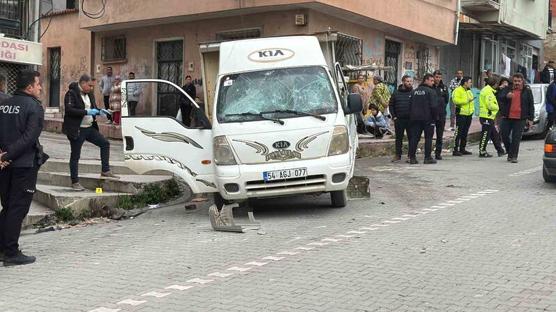 Balıkesir’in Edremit ilçesinde alacak verecek meselesi nedeniyle çıkan kavgada ateşli