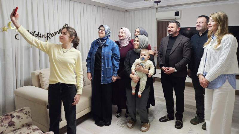 AK Parti Genel Başkan Yardımcısı Belgin Uygur ve Balıkesir İl