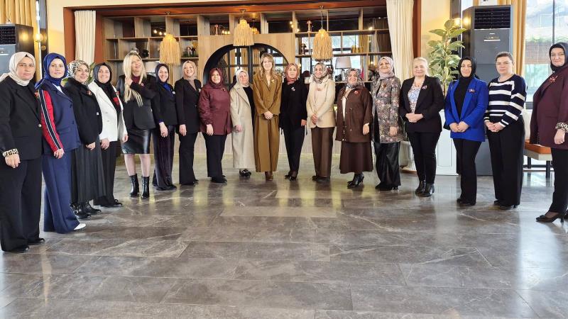 AK Parti Balıkesir teşkilatının kadın liderleri Gönen’de bir araya gelerek,