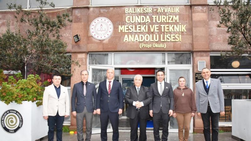 Balıkesir İl Millî Eğitim Müdürü Selehattin Kal, eğitimde kaliteyi yerinde