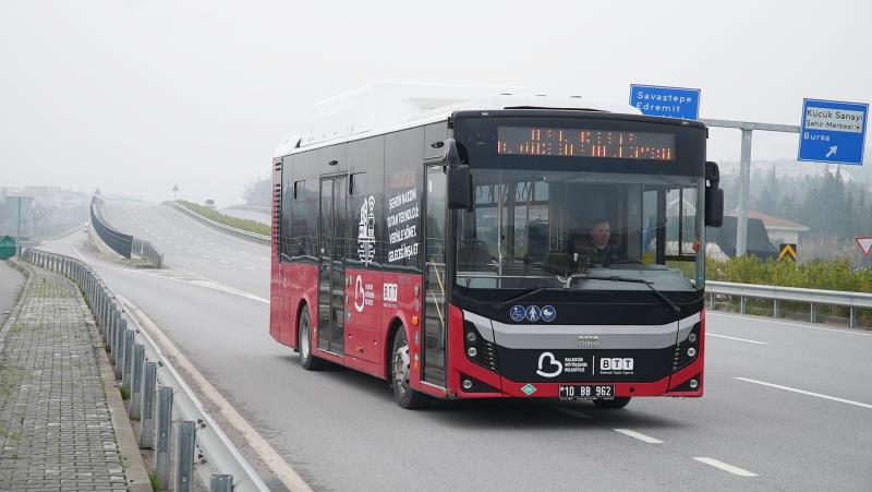 Balıkesir Büyükşehir Belediyesi artan akaryakıt maliyetlerine rağmen vatandaşın cebini düşünerek