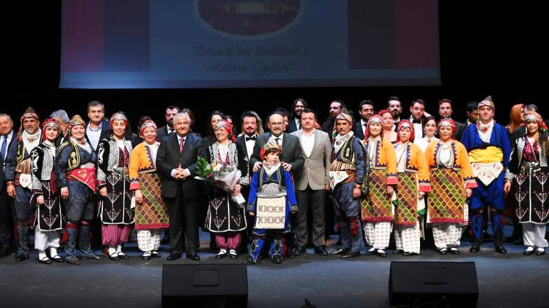 Balıkesir, muazzam bir müzik ve dans ziyafetine ev sahipliği yaptı.