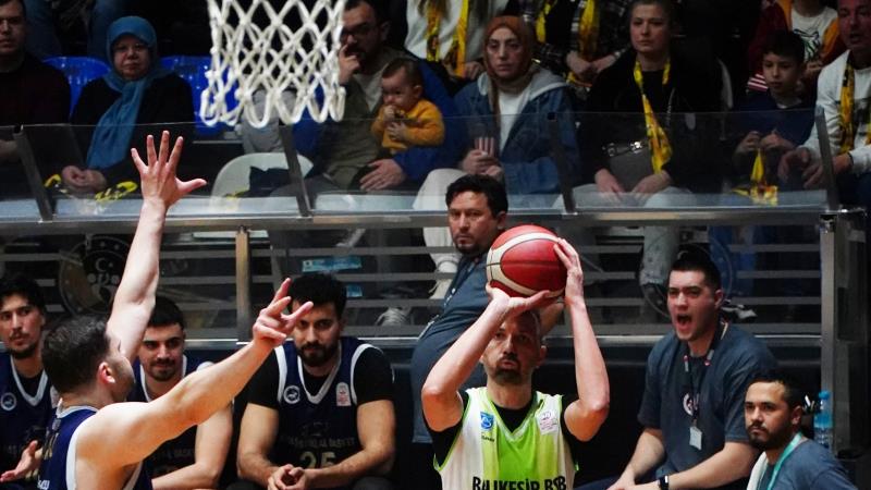 Türkiye Sigorta Türkiye Basketbol Ligi’nin (TBL) 23. haftasında sahasında Kipaş