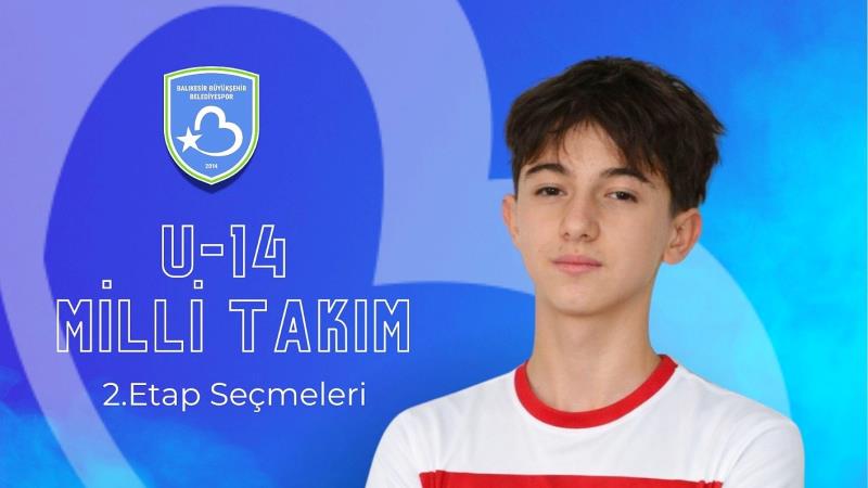 Balıkesir Büyükşehir Belediyespor altyapısında sergilediği performansla dikkatleri üzerine çeken Ahmet