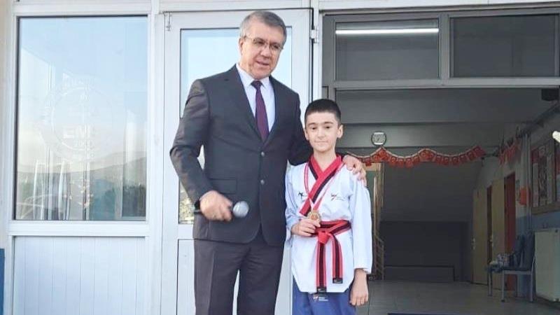 Balıkesir Mimar Sinan İlkokulu öğrencisi Mahir Kan, spor alanındaki azmi