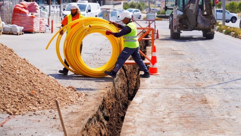 Ayvalık Belediye Başkanı Mesut Ergin, kentin enerji altyapısını güçlendirme çalışmaları