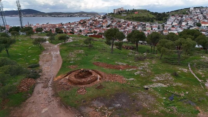 Balıkesir’in Ayvalık sırtlarında, Sakarya Mahallesi’nde gerçekleştirilen kazı çalışmaları sonucunda yel