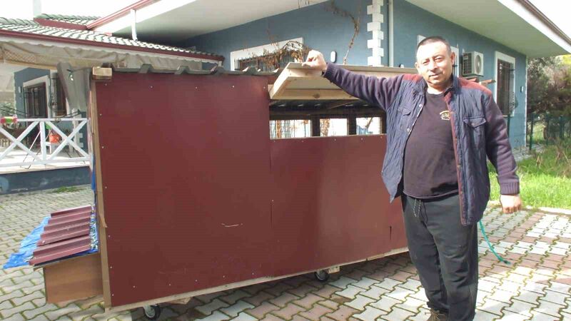 Balıkesir’in Burhaniye ilçesinde gezen tavuk yumurtasına olan ilgi her geçen