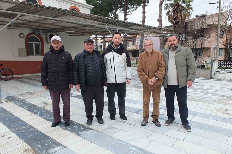 Burhaniye ilçesinde, Öğretmenler Mahallesindeki Hacı Gürsesler Cami, Ramazan öncesi imece