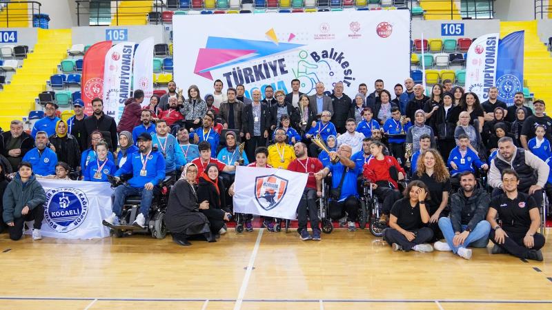 Balıkesir Gençlik ve Spor İl Müdürlüğü’nün ev sahipliğinde Şehit Turgut