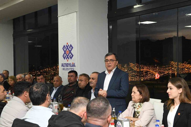 Altıeylül Belediyesi, ilçe genelinde görev yapan mahalle muhtarlarını Ramazan ayının