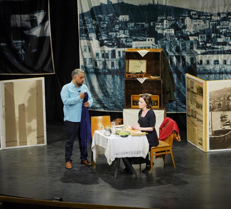 Balıkesir’in Ayvalık içesinde; Ayvalık Belediyesi Tiyatrosu tarafından sahnelenen “Seni Alırsa