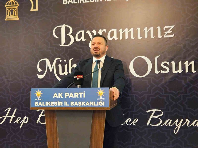 AK Parti Balıkesir İl Başkanlığı tarafından düzenlenen geleneksel bayramlaşma programı,