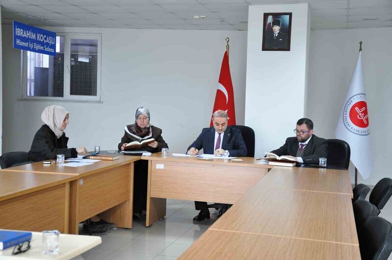 Diyanet İşleri Başkanlığı tarafından Türkiye genelinde düzenlenen vatandaşlara yönelik “Hafız