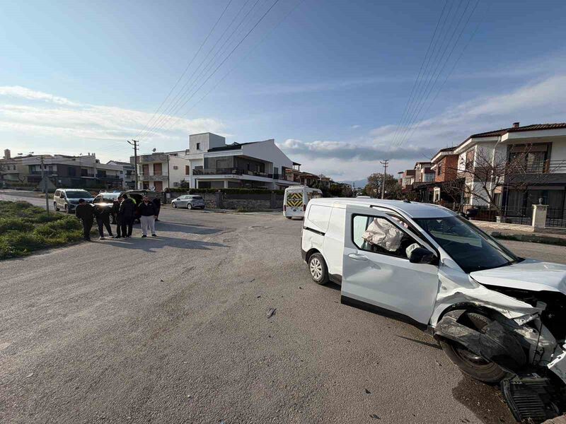 Burhaniye ilçesinde, Ören Mahallesinde Prof. Tarık Terzioğlu Caddesi ile Sait