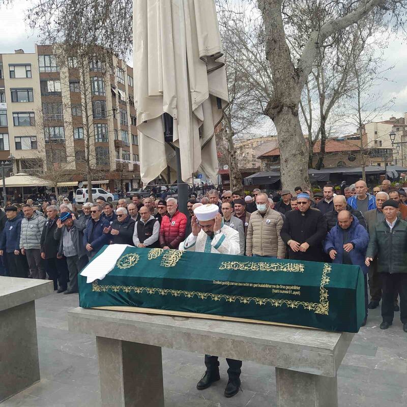Balıkesir yerel basınında uzun yıllar köşe yazarlığı yapan ve yakalandığı