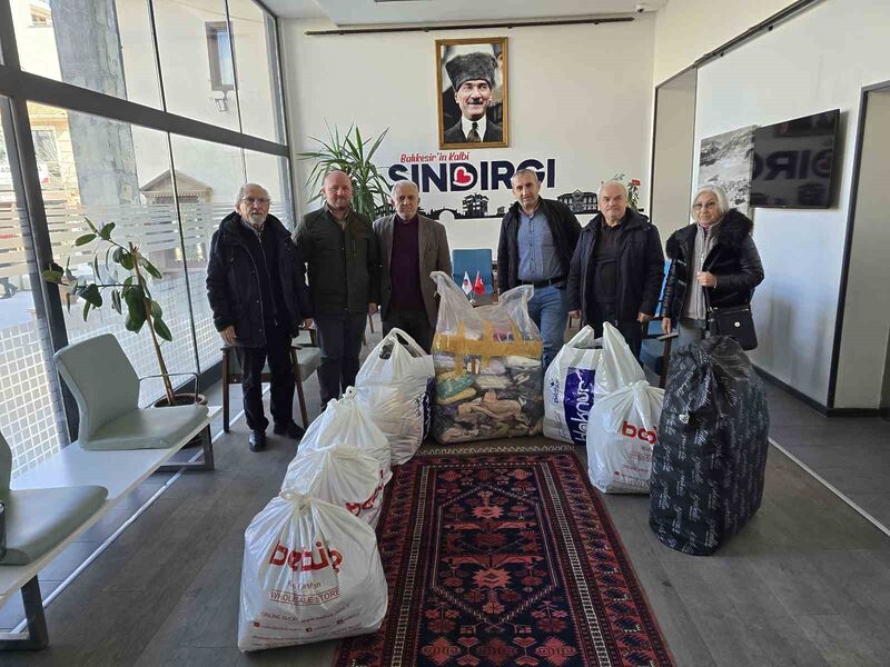 Balıkesir’in Sındırgı ilçesinde, hem ihtiyaç sahibi öğrencileri sevindirecek hem de