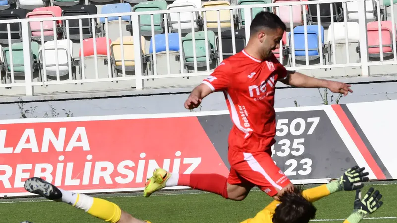 Balıkesirspor, TFF 3. Lig 4. Grup'ta Bornova 1877'yi 4-1 mağlup