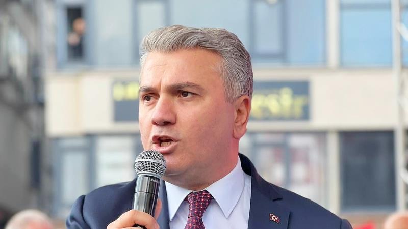 AK Parti Balıkesir Milletvekili Mustafa Canbey, Büyükşehir Belediye Başkanı Ahmet