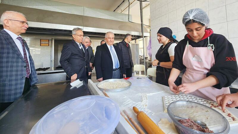 Balıkesir İl Millî Eğitim Müdürü Selehattin Kal, Borsa İstanbul MTAL'de