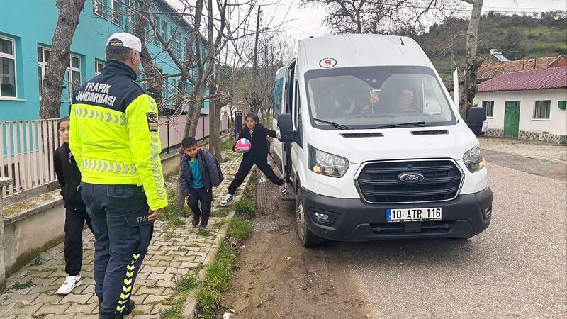 Balıkesir İl Jandarma Komutanlığı, 274 okul çevresinde 740 devriye ile