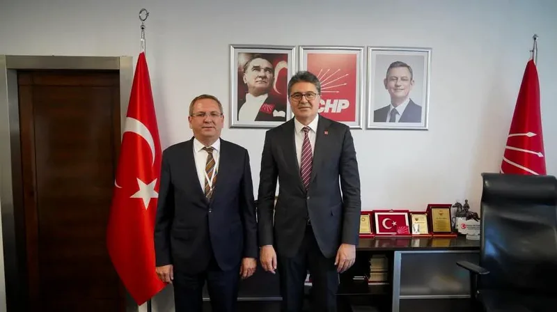 CHP Genel Merkezi'nde düzenlenen Belediye Başkanları Toplantısı'na katılan Ayvalık Belediye