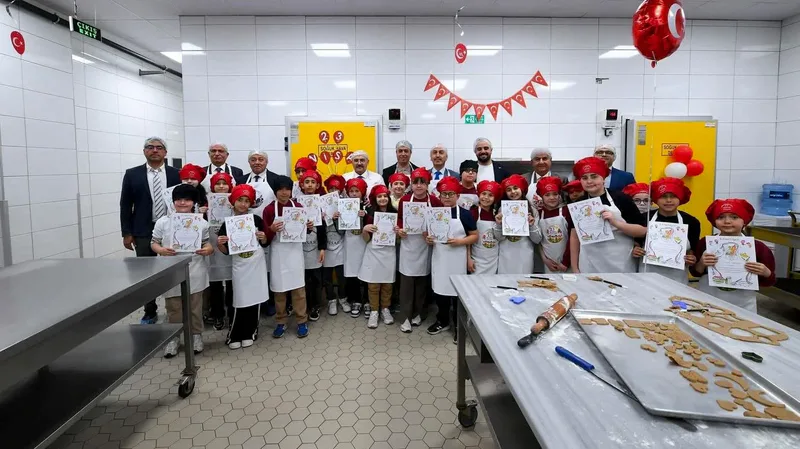 Balıkesir'de 23 Nisan Ulusal Egemenlik ve Çocuk Bayramı'nda Karesi Atatürk