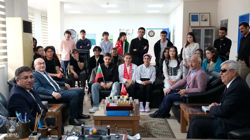 BAÜN Turizm Haftası'nda dünyanın dört bir yanından gelen öğrenciler, kültürel