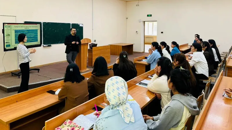 Balıkesir Üniversitesi akademisyenleri, Türk Dünyası Hareketliliği kapsamında Özbekistan'ın Gülistan Devlet