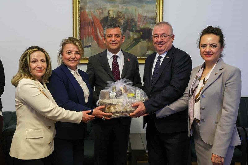 Başkent Ankara’da bir dizi temaslarda bulunan Edremit Belediye Başkanı Mehmet