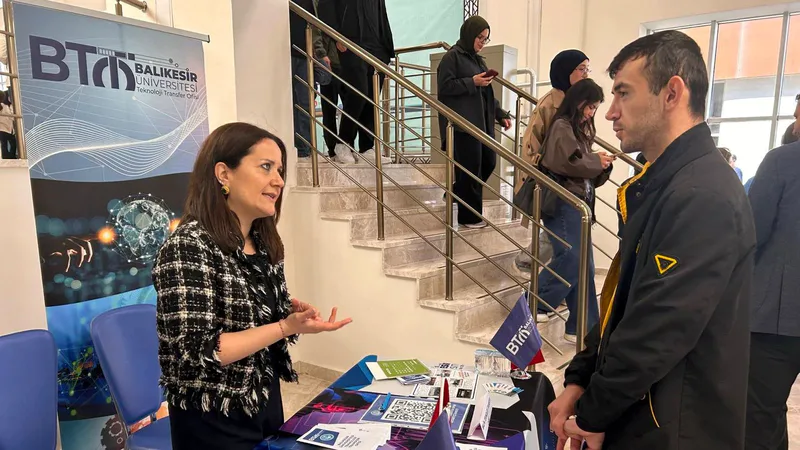 Balıkesir Üniversitesi Teknoloji Transfer Ofisi, III. Sağlıkta Kariyer Fuarı'nda stant