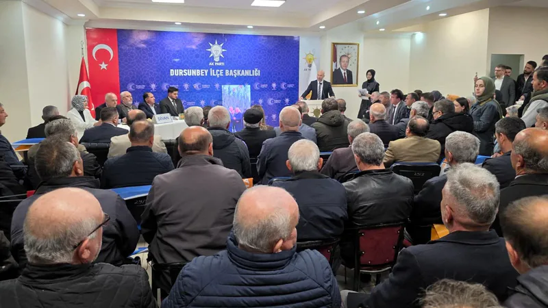 Balıkesir Dursunbey'de CHP ve Yeniden Refah Partisi'nden 22 kişilik grup,