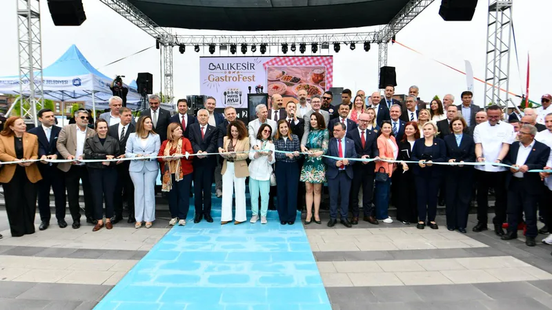 Balıkesir Büyükşehir Belediyesi'nin ilkini düzenlediği Uluslararası Balıkesir GastroFest, miting alanını