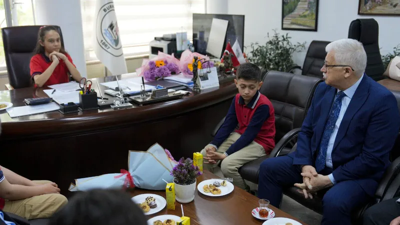 23 Nisan Ulusal Egemenlik ve Çocuk Bayramı'nda Burhaniye Belediye Başkanlığı
