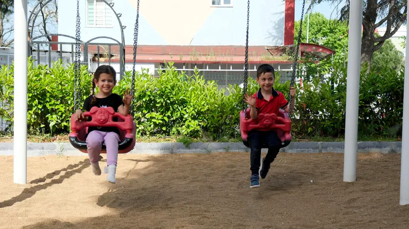 Altıeylül Belediyesi'nin yenilediği 75. Yıl Parkı, Balıkesir'de vatandaşların en çok