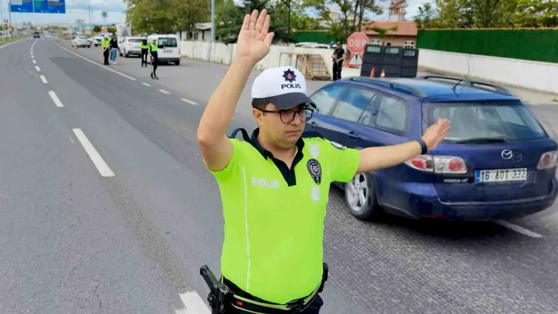 Aksaray'da bayram tatilinin son gününde İl Emniyet Müdürlüğü ekipleri, önemli